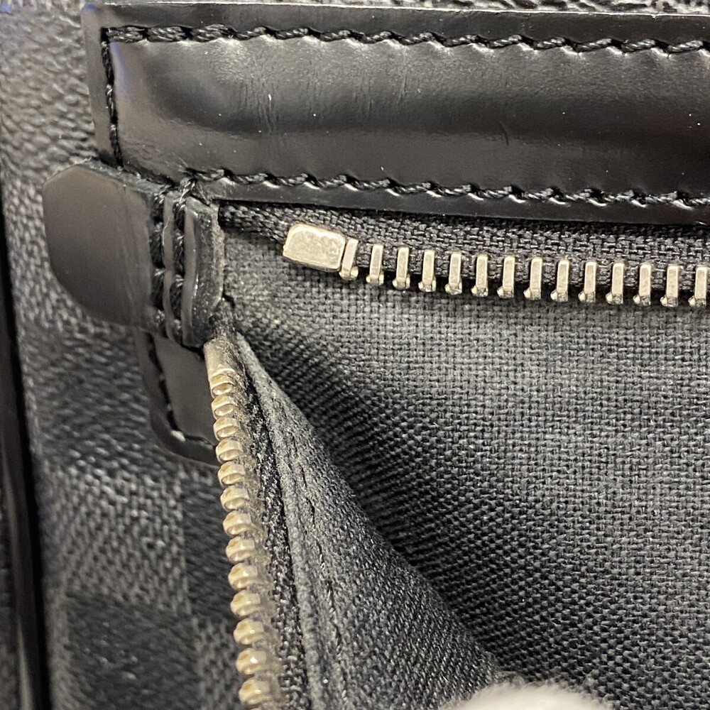 Louis Vuitton Damier Graphite Black Daniel Shoulder Bag Black - Picture 8 of 13